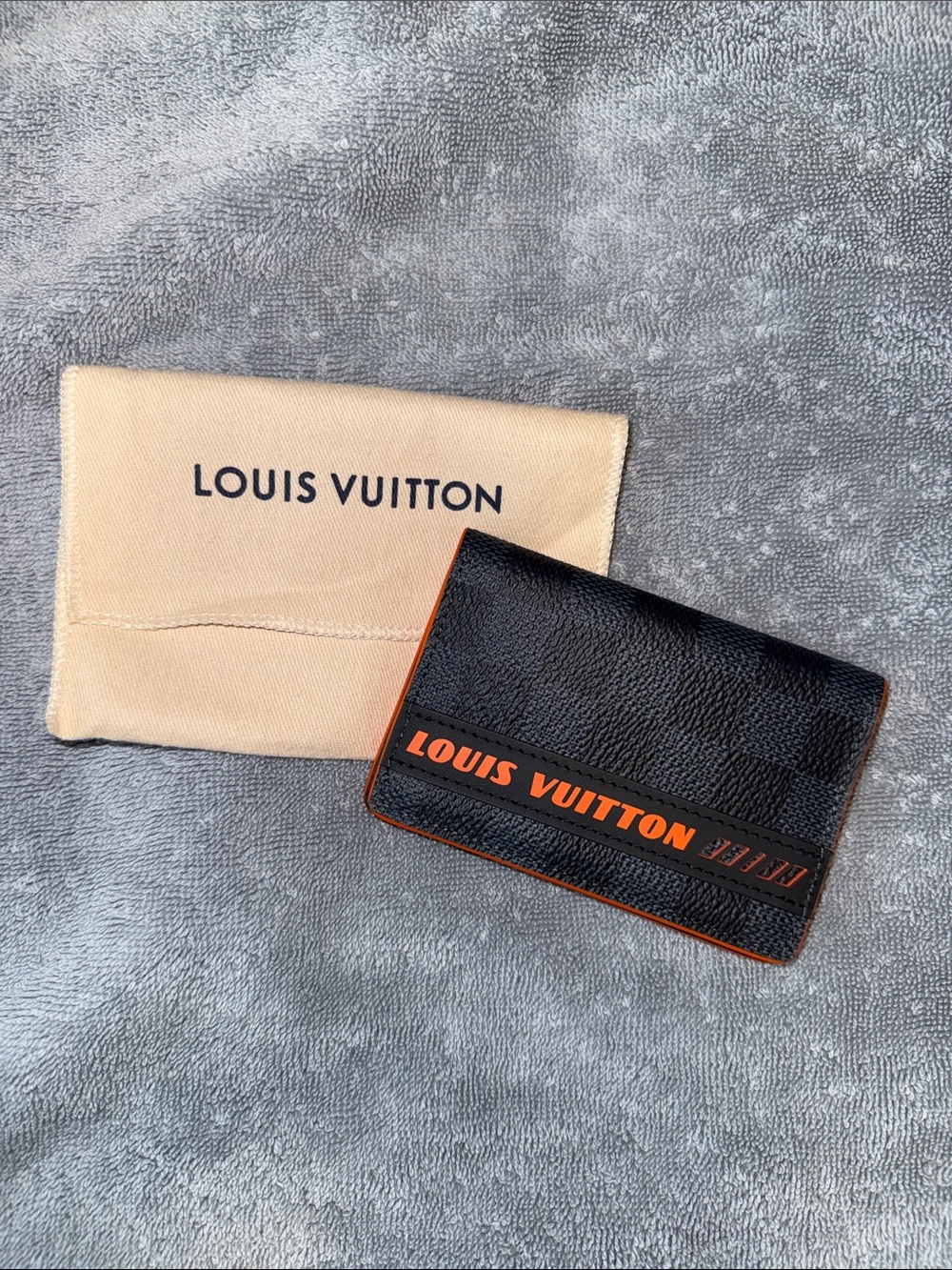 Louis Vuitton Brown and Orange Card Holder in Damier Canvas - Picture 2 of 4